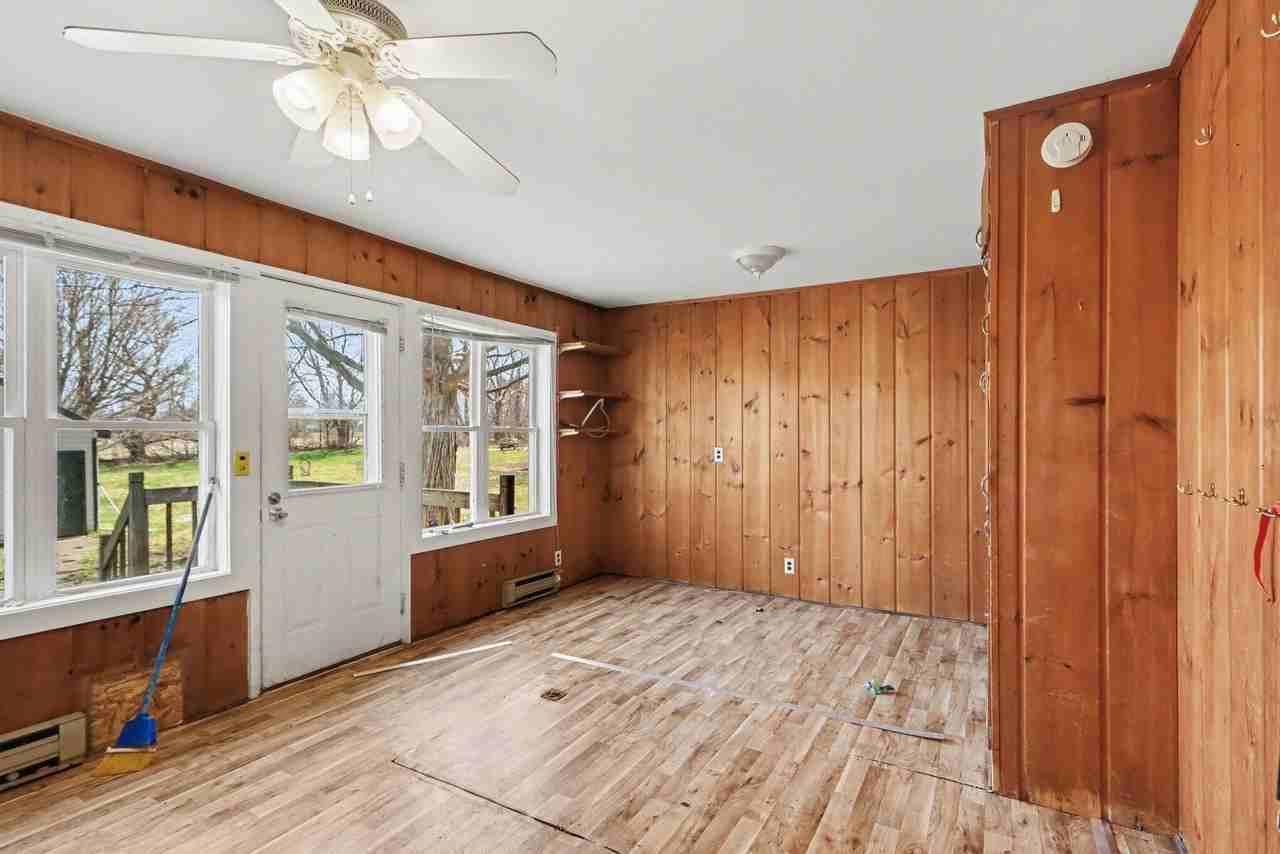 224 Davis St - Photo 7 of 20