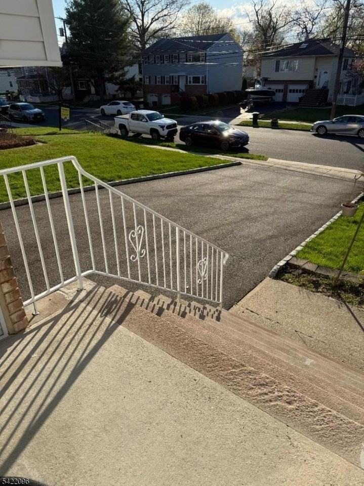 518 Downer St - Photo 2 of 37