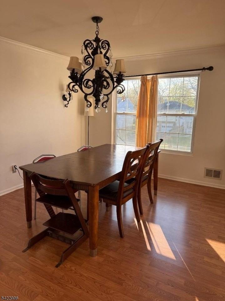 518 Downer St - Photo 6 of 37