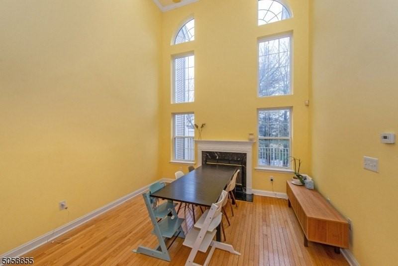 81 Dorchester Dr - Photo 3 of 16