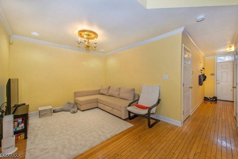 81 Dorchester Dr - Photo 5 of 16