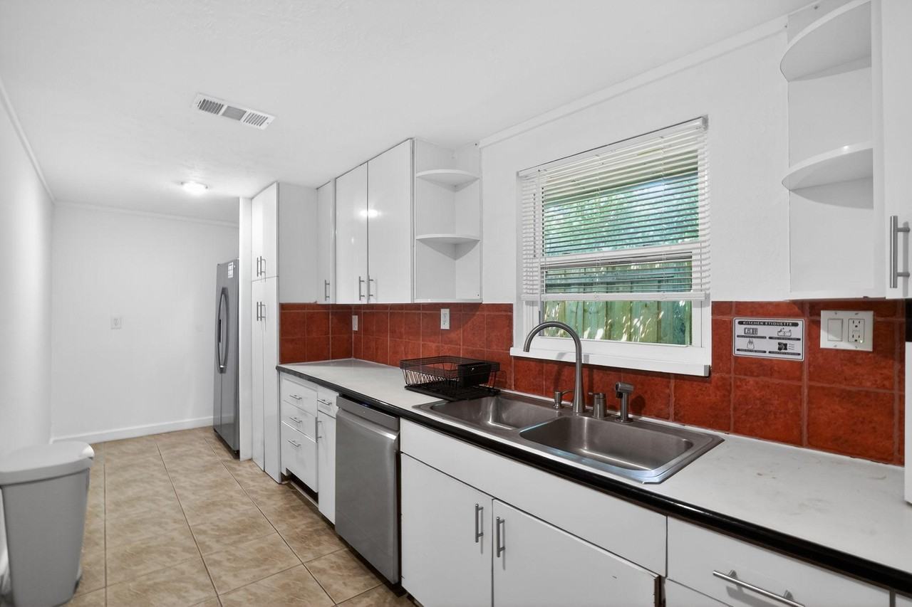 28th St - Photo 3 of 15