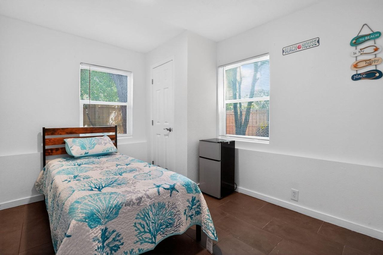 28th St - Photo 5 of 15