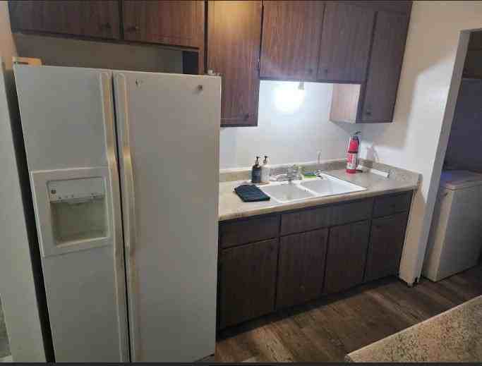 E Ludlow Dr - Photo 2 of 8