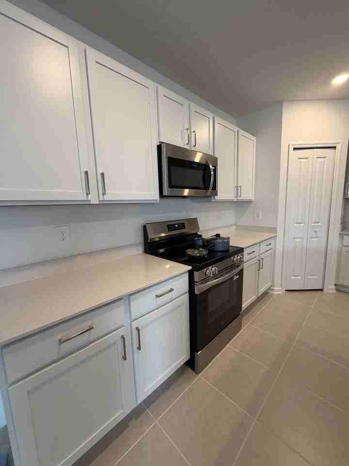 2228 Chris Dr - Photo 2 of 27