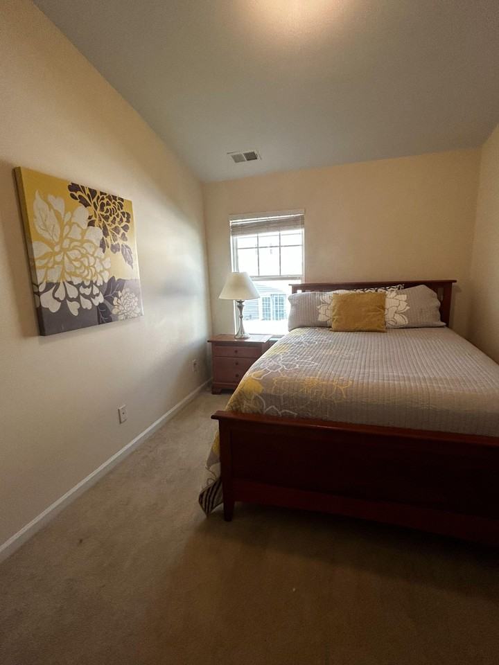 Calloway Glen Dr - Photo 4 of 9