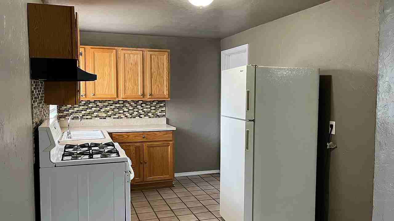 1429 Mallard Dr #1 - Photo 6 of 10