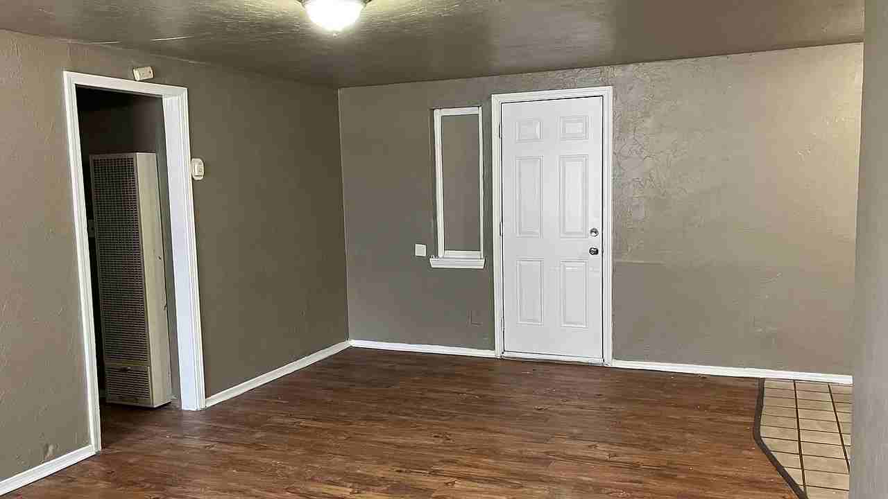 1429 Mallard Dr #1 - Photo 7 of 10