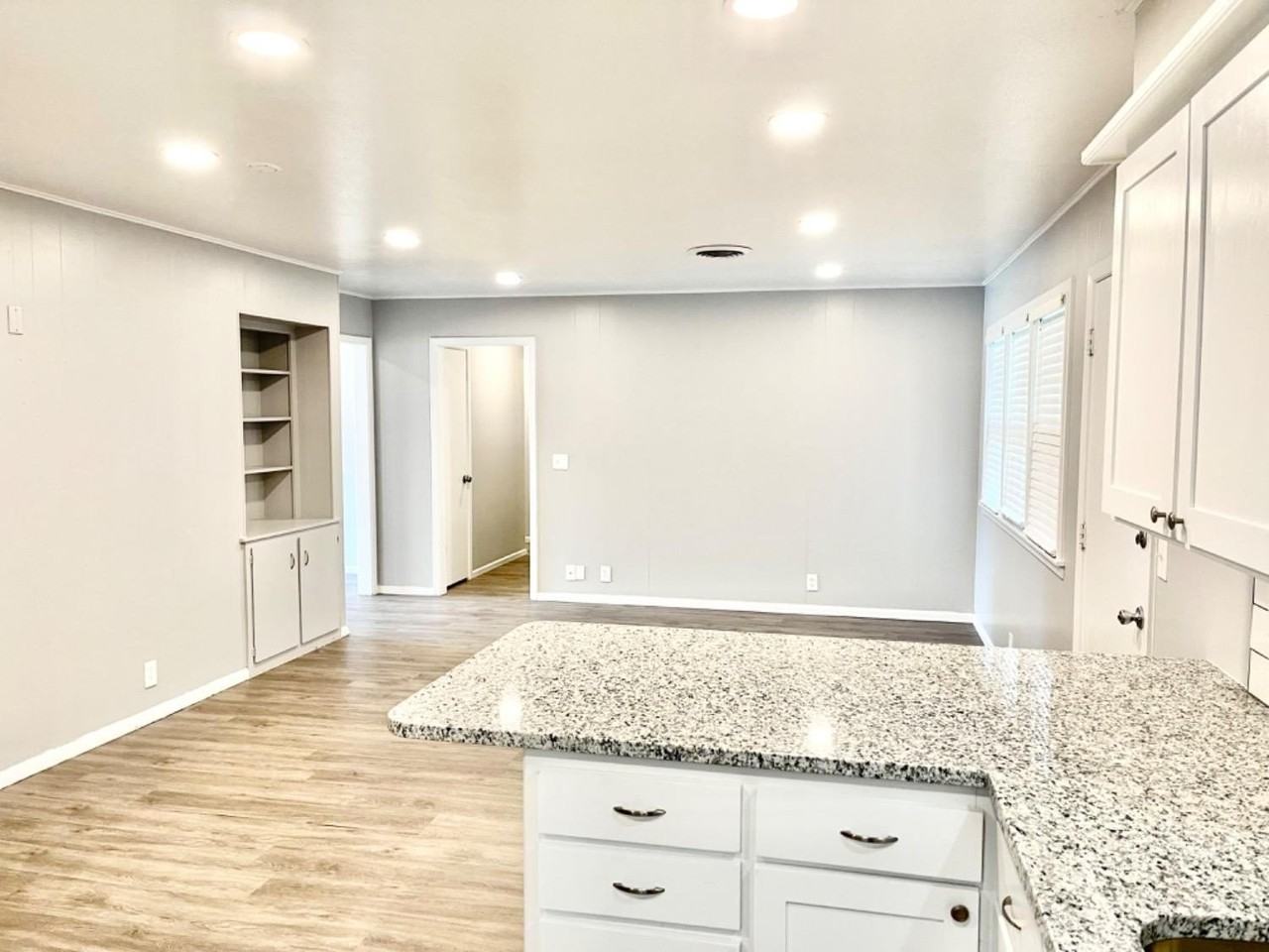 3621 56th St - Photo 4 of 18