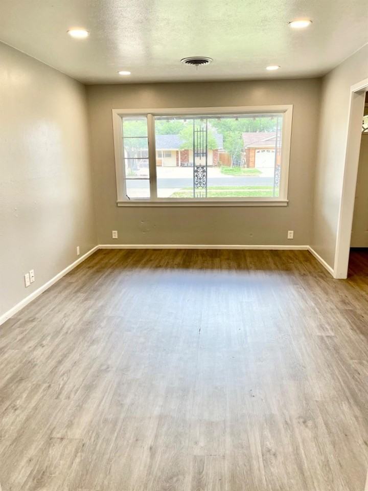 3621 56th St - Photo 6 of 18