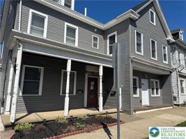 featured image of 1079 W Berwick St