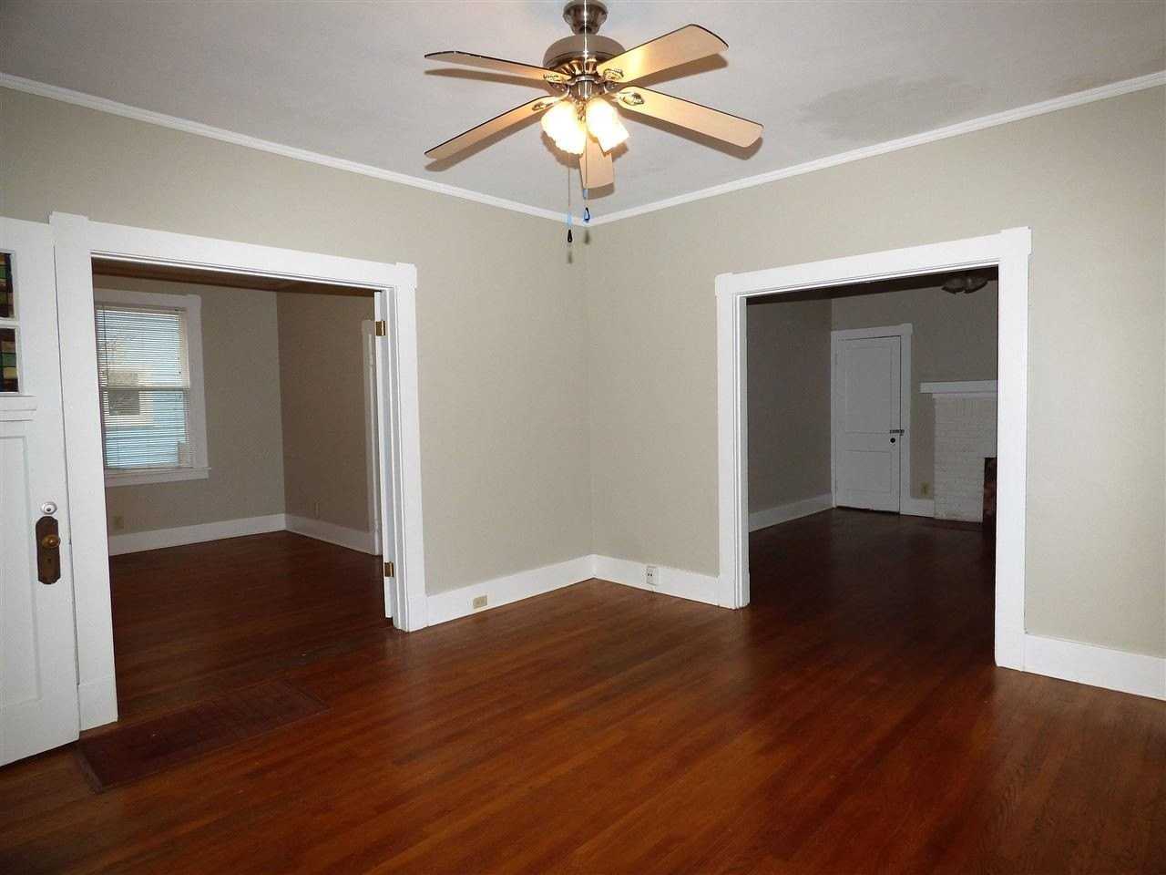 447 Dickinson St - Photo 6 of 20