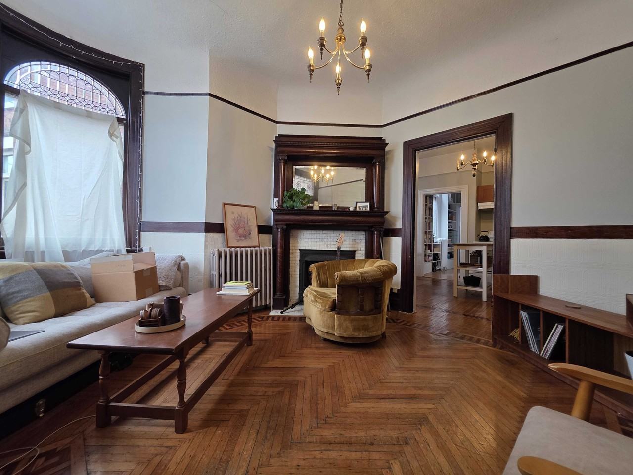 102 Wellington St #102 - Photo 3 of 10