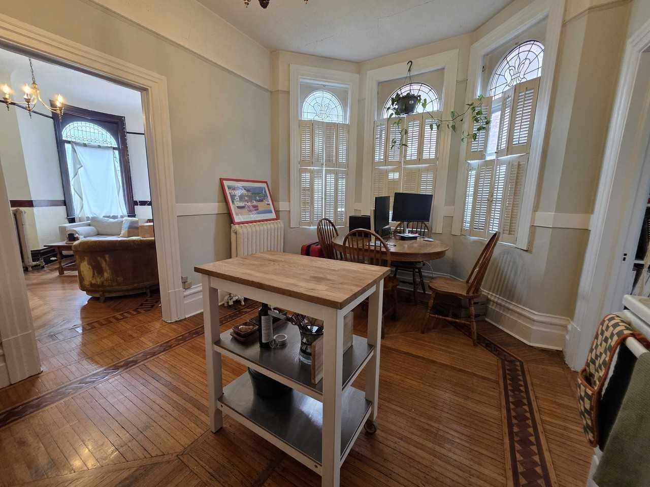 102 Wellington St #102 - Photo 4 of 10