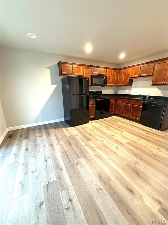 1320 Mckinley St #B - Photo 5 of 12