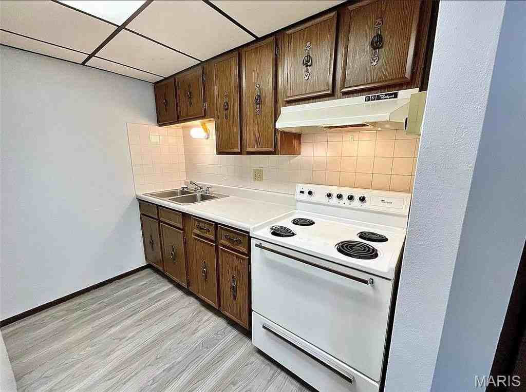 106 S High St #E - Photo 6 of 10