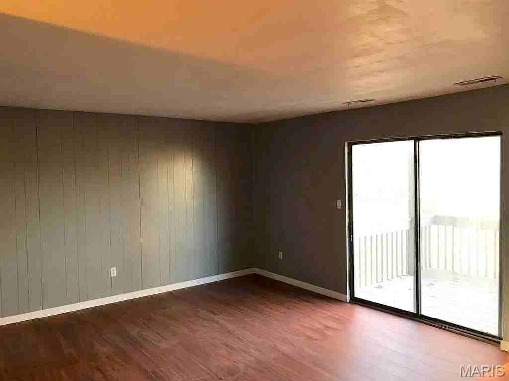 1104 Arrowhead Dr #B - Photo 6 of 18