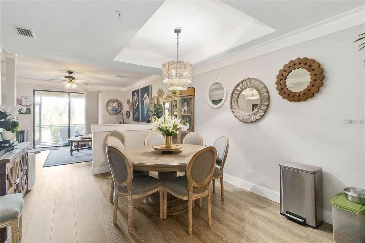 7242 Hamilton Rd - Photo 4 of 26