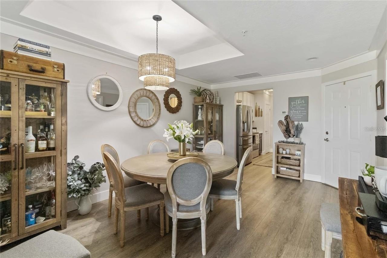 7242 Hamilton Rd - Photo 5 of 26