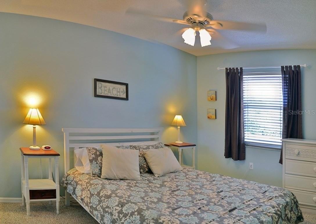 5157 Sandy Beach Ave - Photo 4 of 20