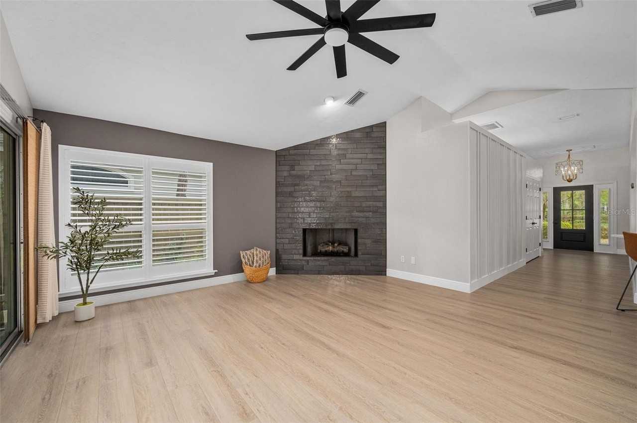 9821 Sw 34th Rd - Photo 5 of 42