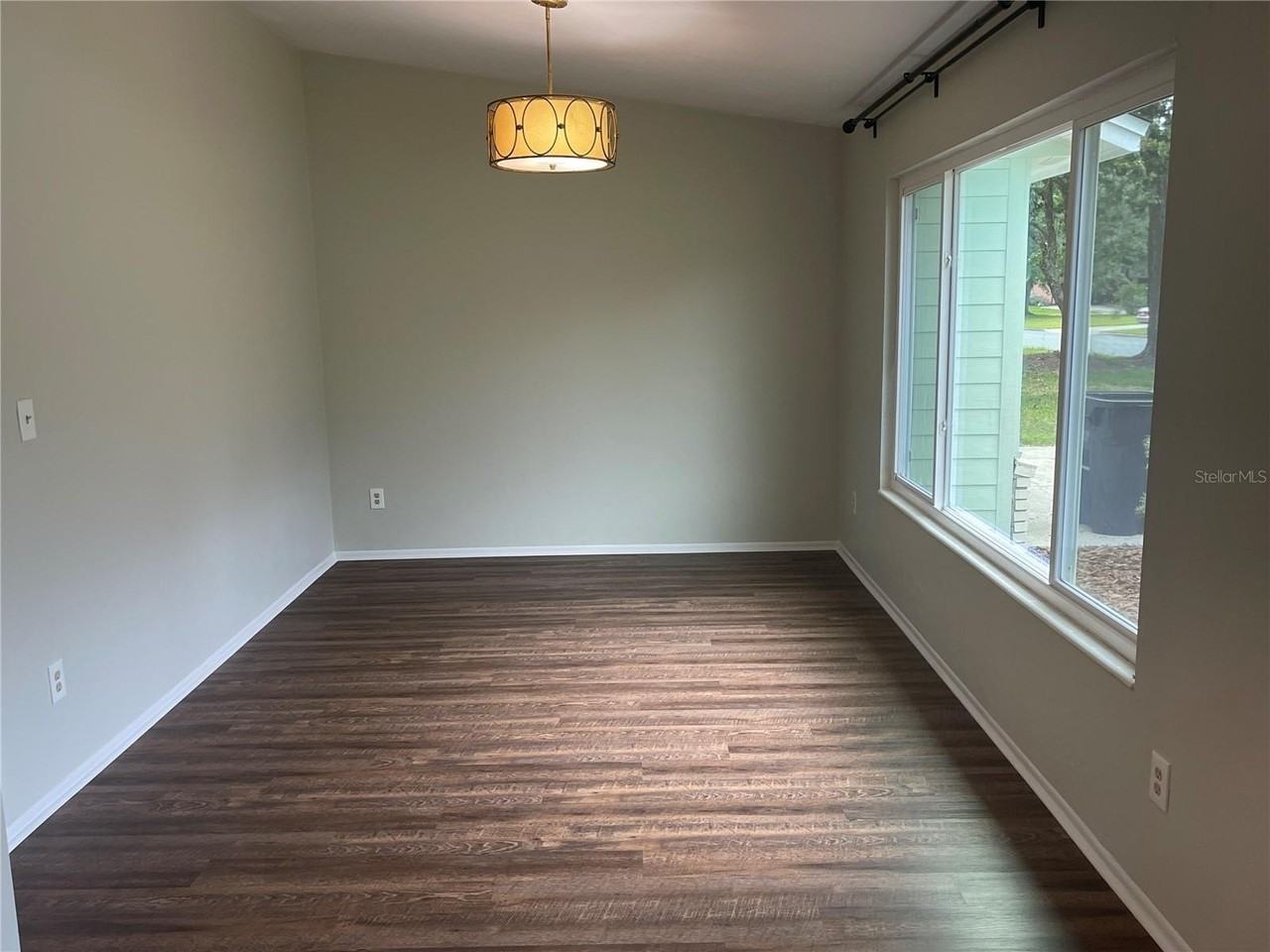 2716 Nw 68th Ave - Photo 6 of 22