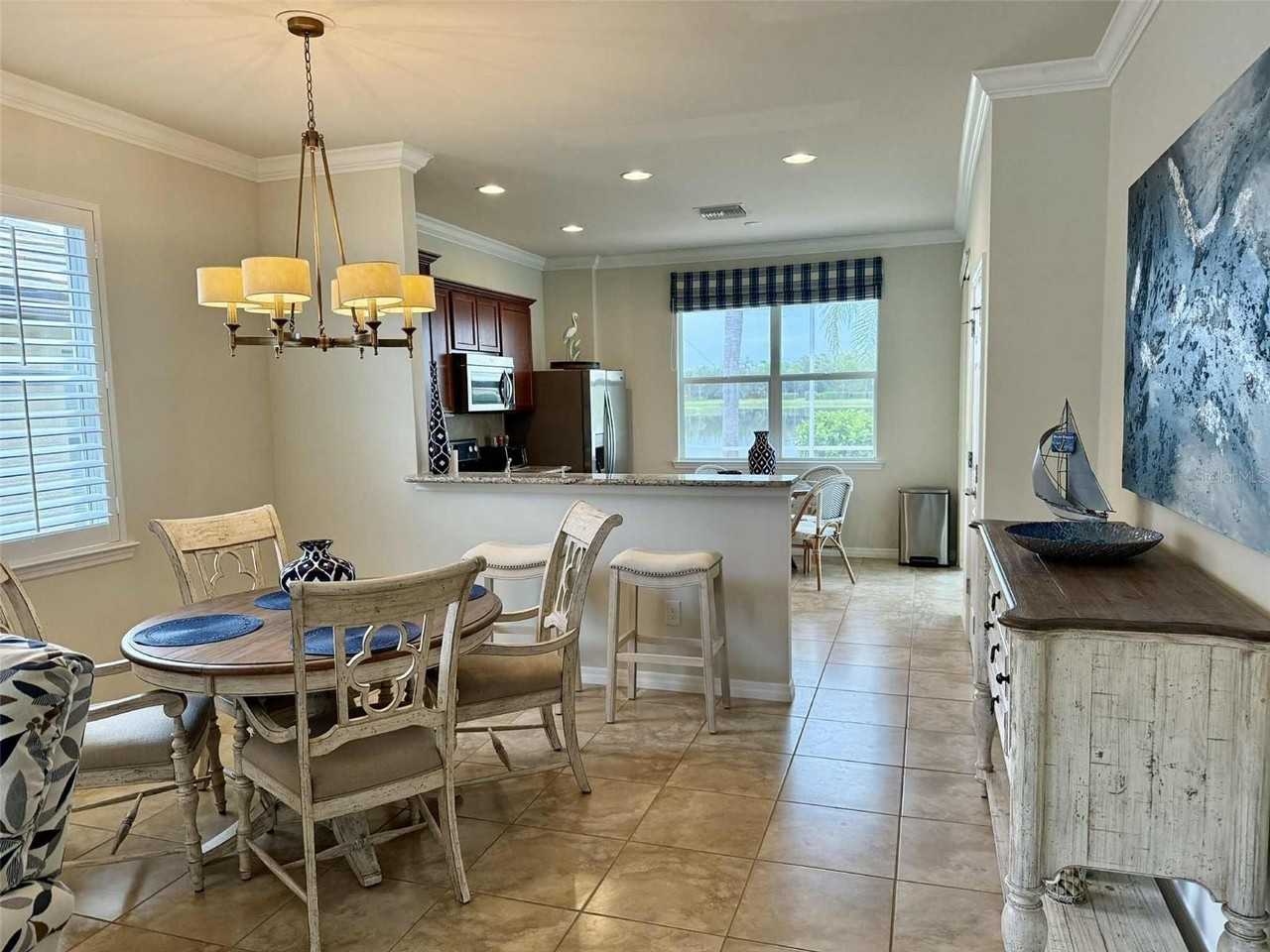 19240 Isadora St - Photo 6 of 41