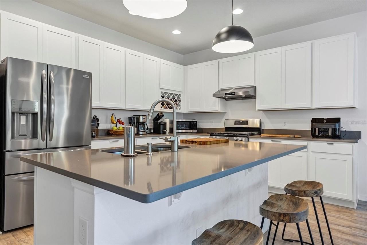 2163 Bay Line Rd - Photo 2 of 45