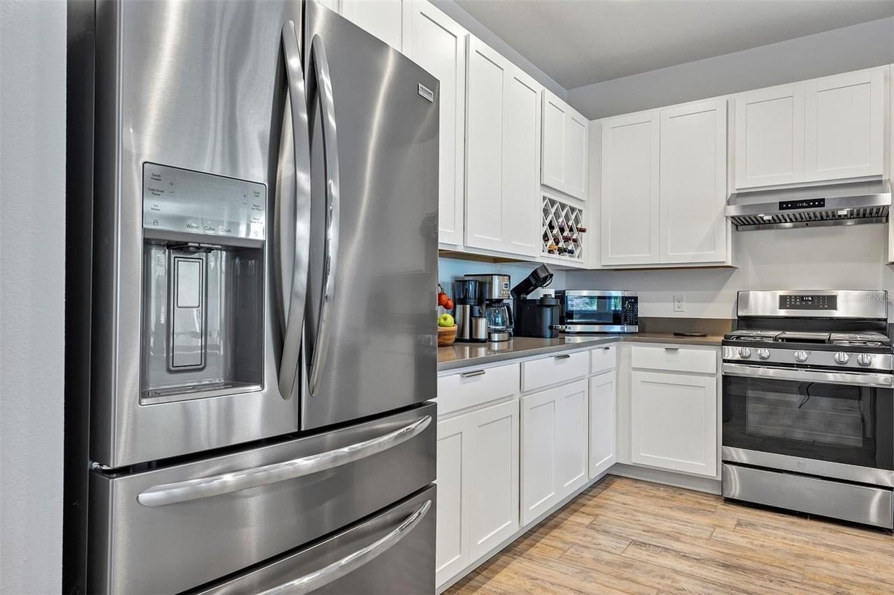 2163 Bay Line Rd - Photo 5 of 45