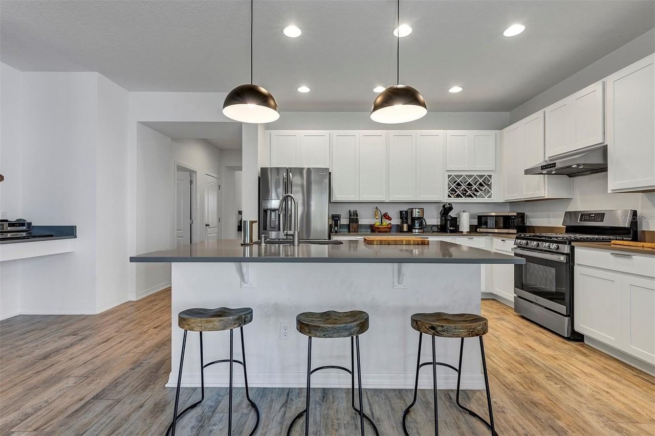 2163 Bay Line Rd - Photo 6 of 45