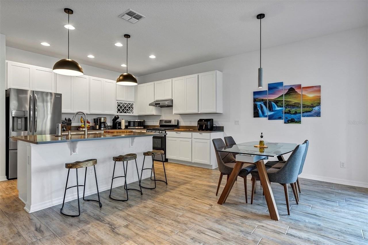 2163 Bay Line Rd - Photo 7 of 45