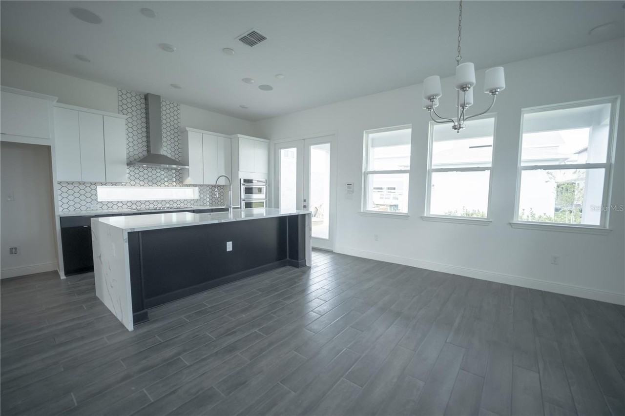 9856 Sharpless Aly - Photo 2 of 28