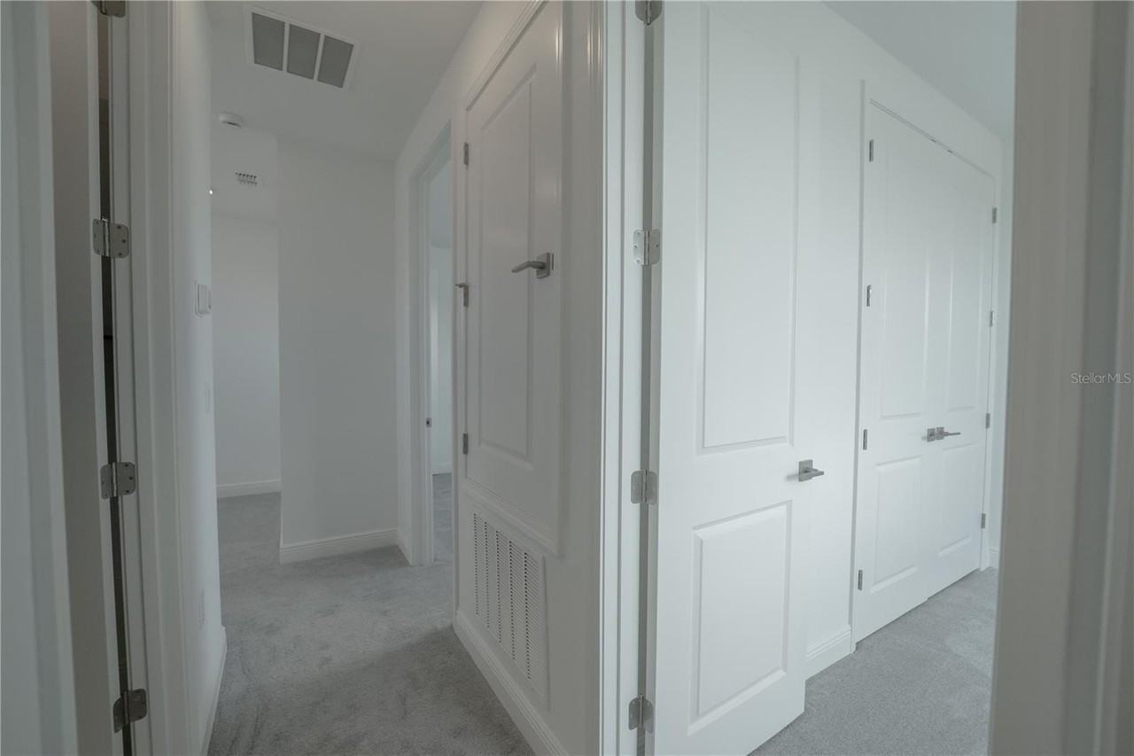 9856 Sharpless Aly - Photo 7 of 28