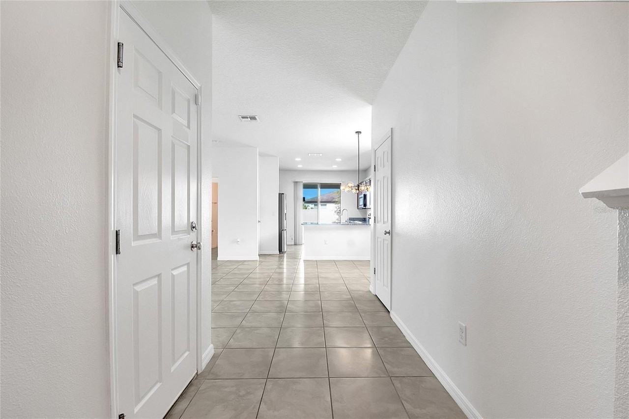 3512 Southern Cross Loop - Photo 7 of 44