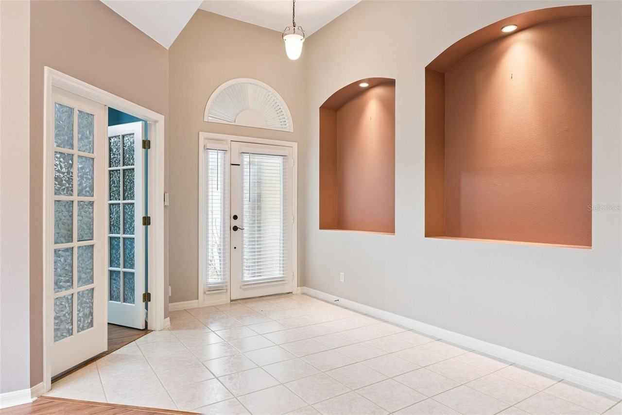 2221 Cypress Trace Cir - Photo 5 of 37