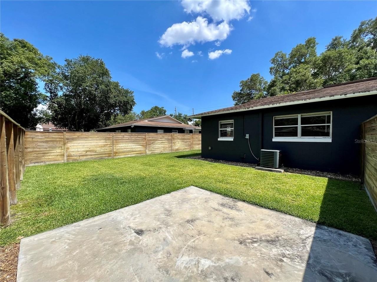 2503 E Kaley Ave - Photo 3 of 13