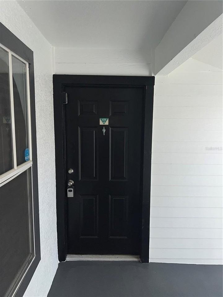 2202 Key West Ct #638 - Photo 2 of 11