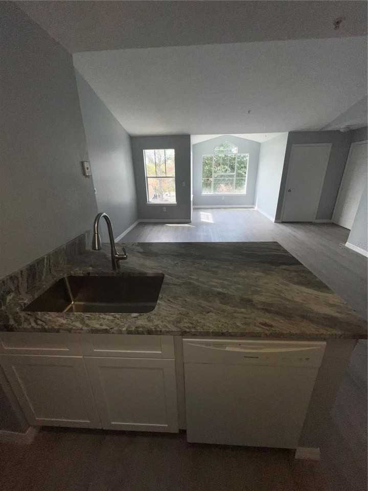 2202 Key West Ct #638 - Photo 5 of 11