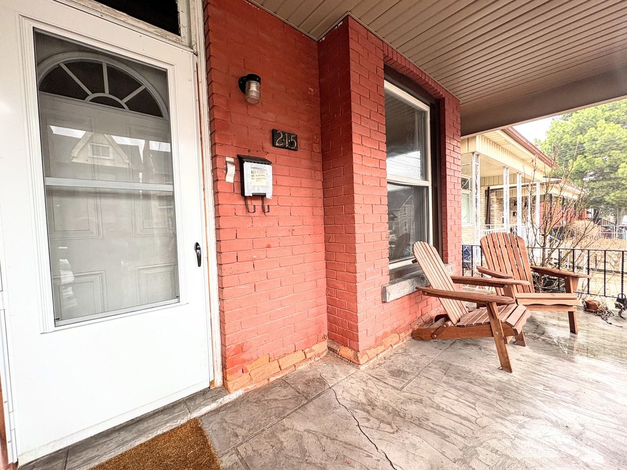 215 Mary Street - Photo 2 of 21