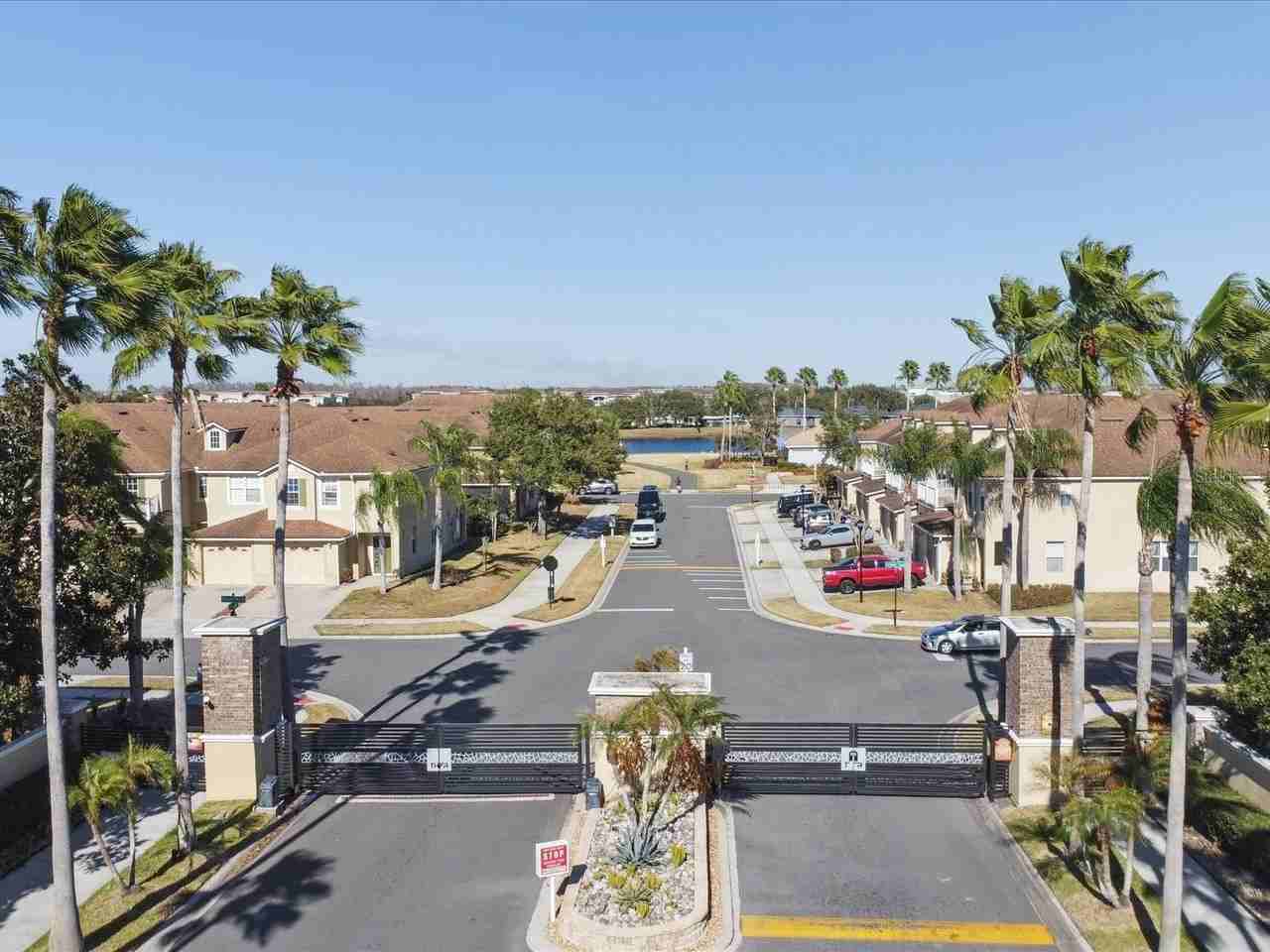 2949 Langdon Ln S - Photo 2 of 38