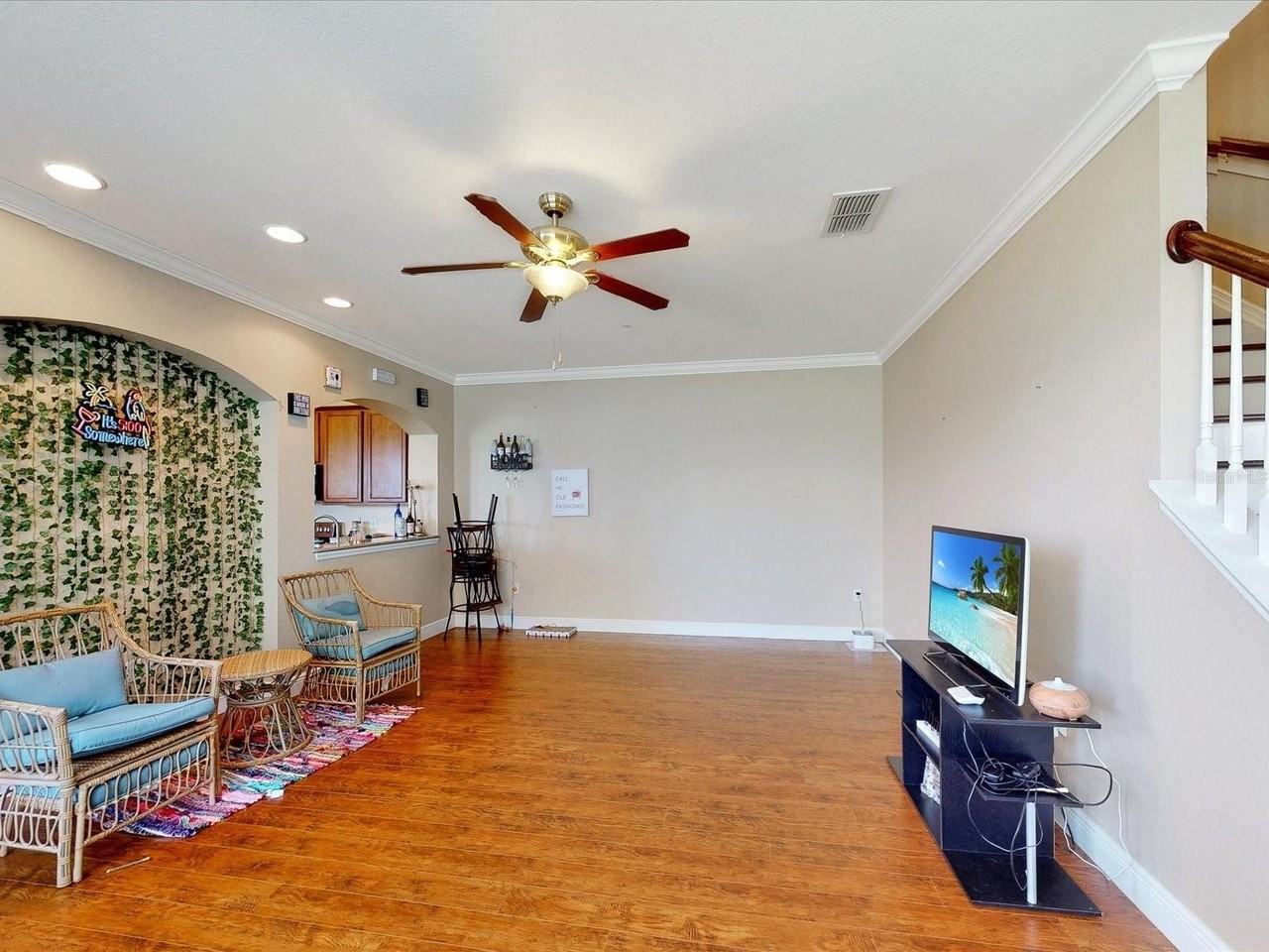 2949 Langdon Ln S - Photo 3 of 38