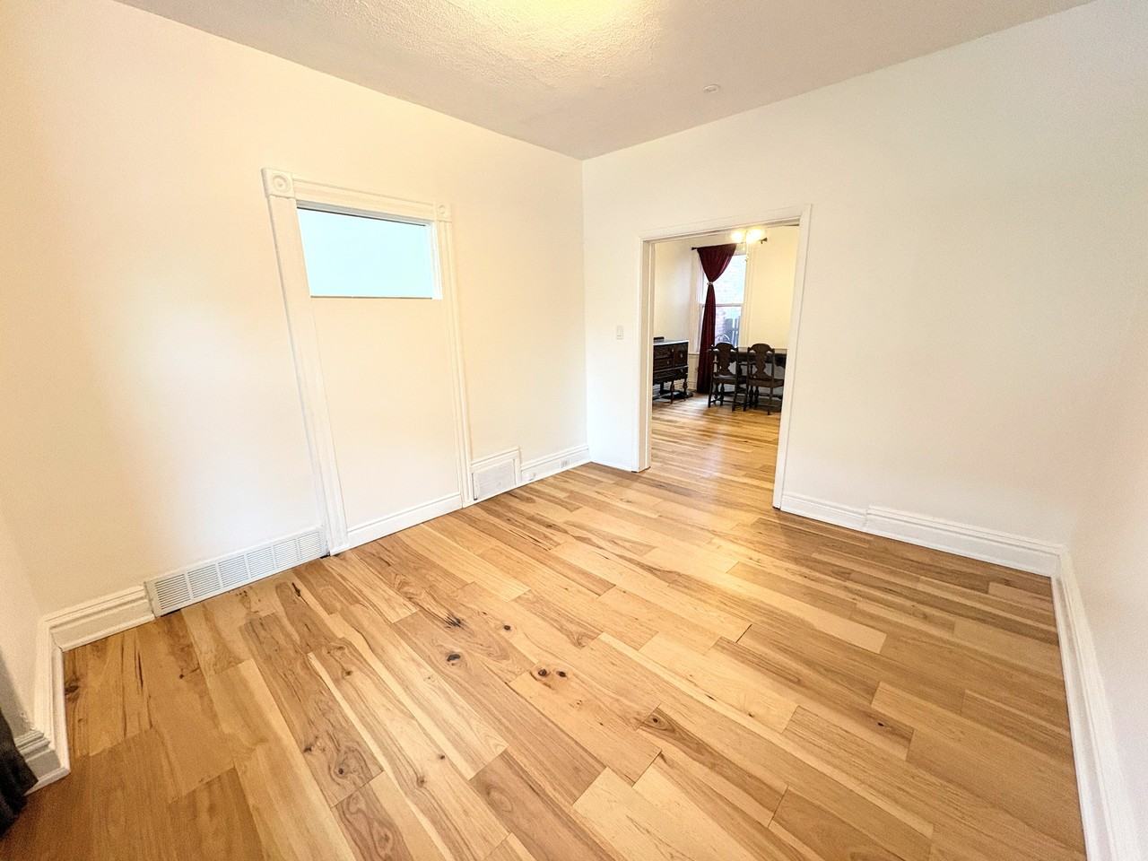 215 Mary Street - Photo 3 of 21