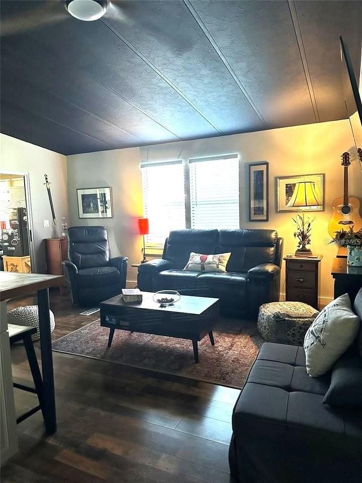 6456 Presidential Cir - Photo 3 of 18