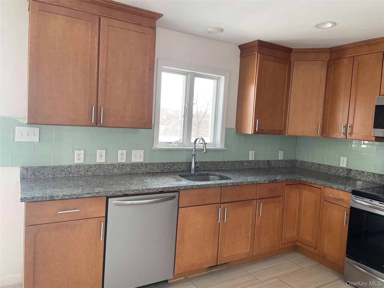 62 Gibson Pl - Photo 7 of 29