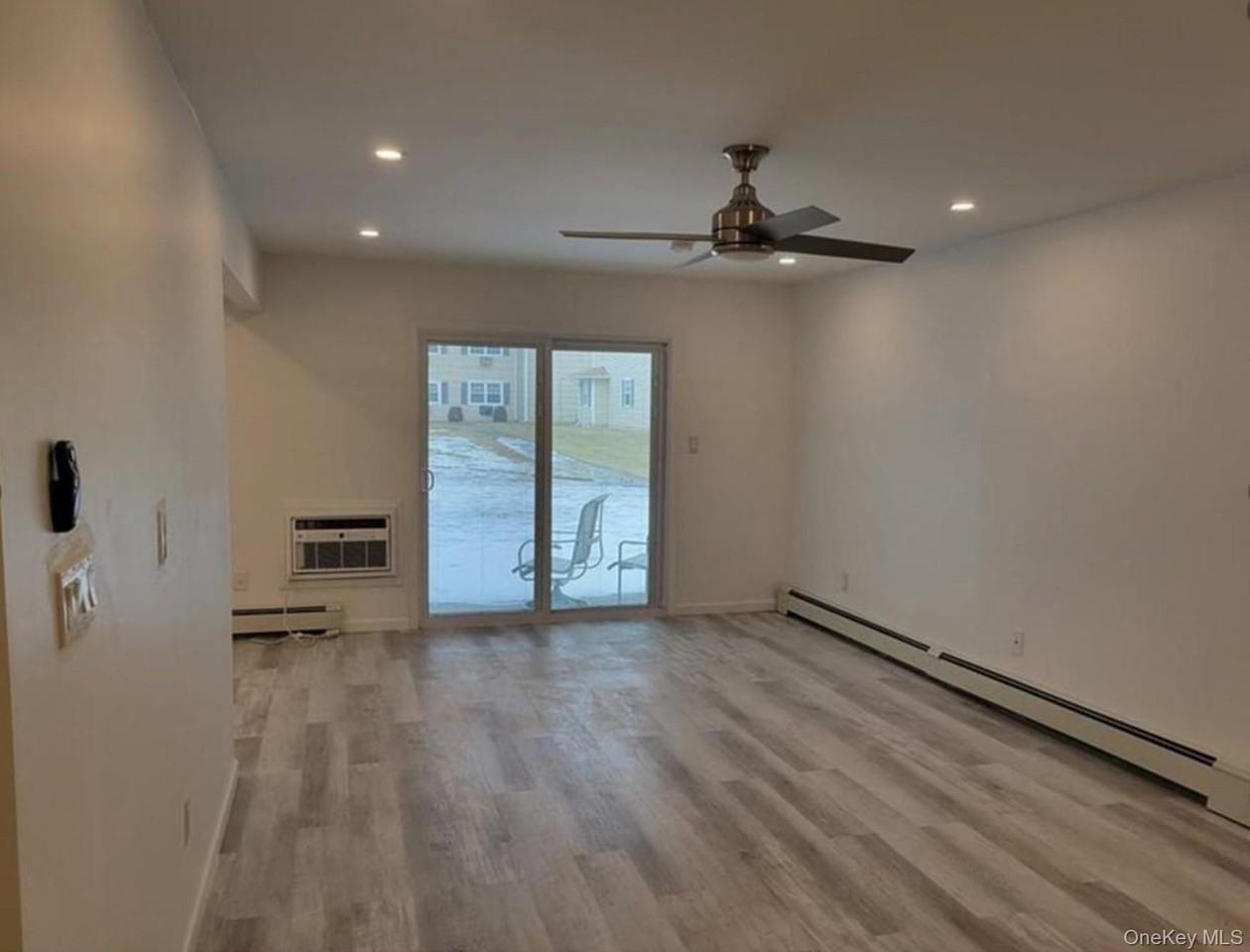 100 Hillside Dr Apt E4 - Photo 7 of 22