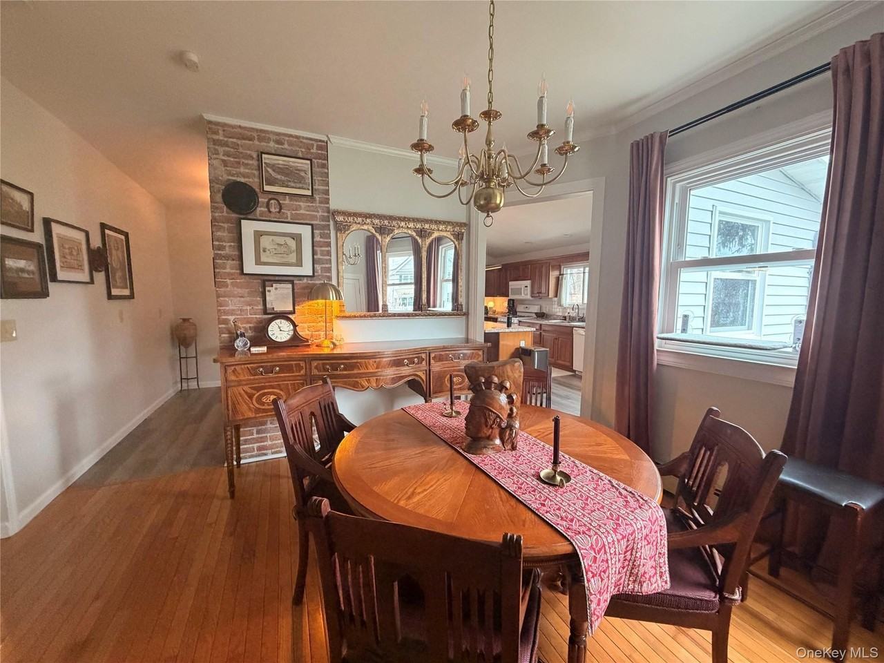 81 S Mesier Ave - Photo 2 of 16