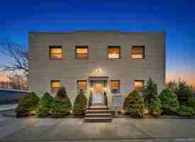 featured image of 1550 Montauk Hwy Apt 1b