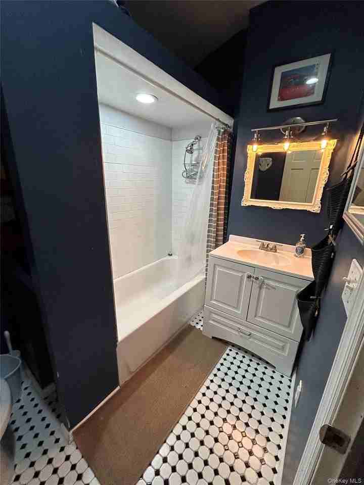 4 Glendale Rd - Photo 7 of 10