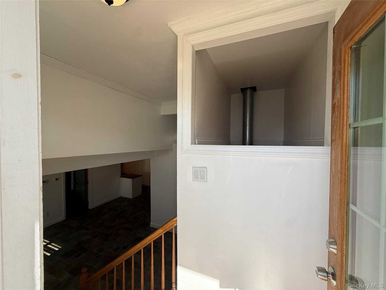 73 Waterford Rd Lowr Level - Photo 4 of 20