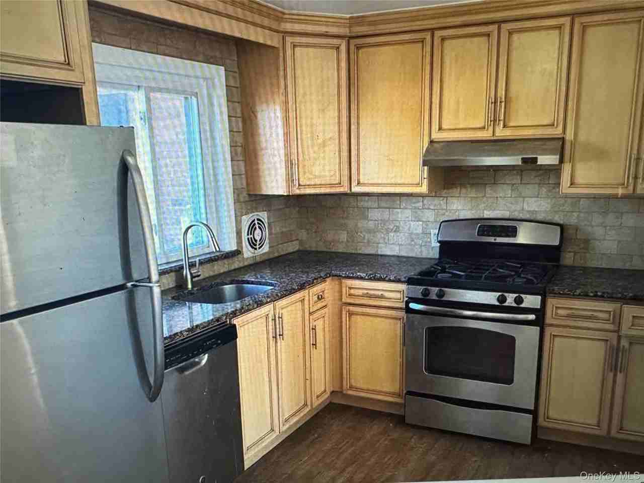 520 Dawson Ln - Photo 5 of 11